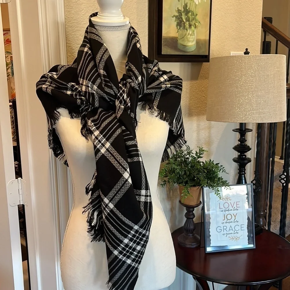 Amanda Smith Black and White Plaid Scarf. 48” x 48”
